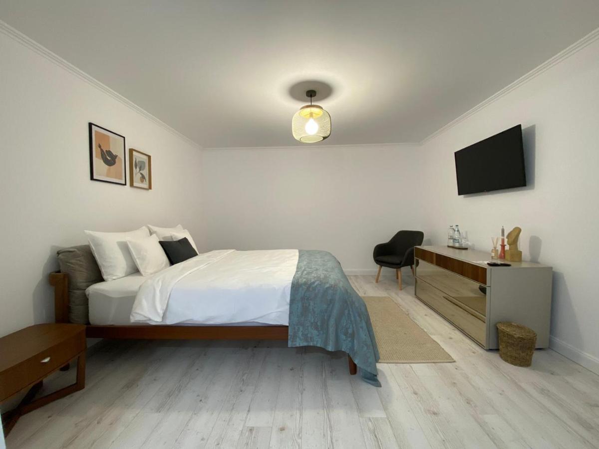 Cosy Apartments & Bistro Pufesti Ngoại thất bức ảnh