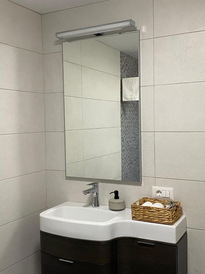 Cosy Apartments & Bistro Pufesti Ngoại thất bức ảnh