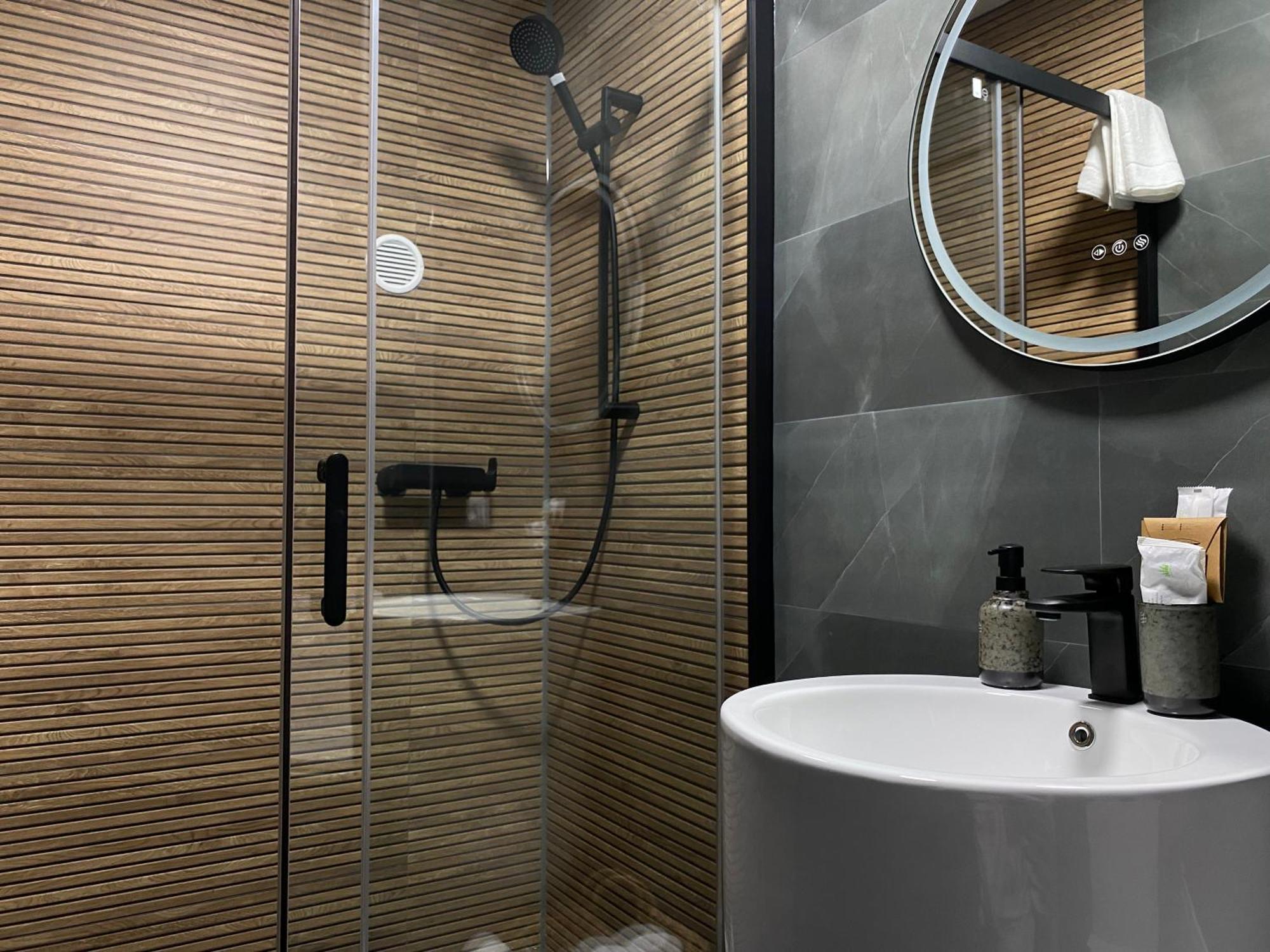 Cosy Apartments & Bistro Pufesti Ngoại thất bức ảnh