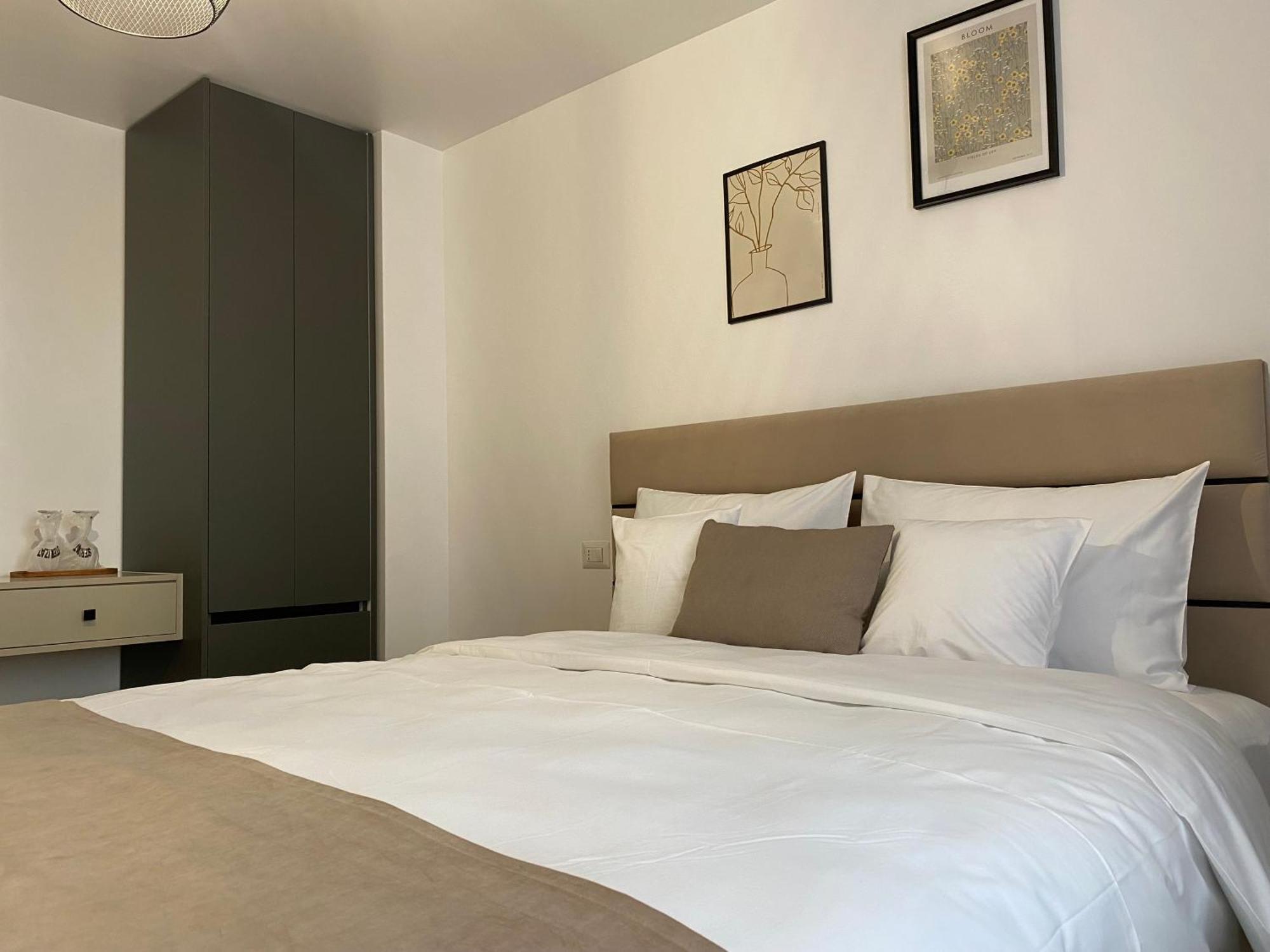 Cosy Apartments & Bistro Pufesti Ngoại thất bức ảnh